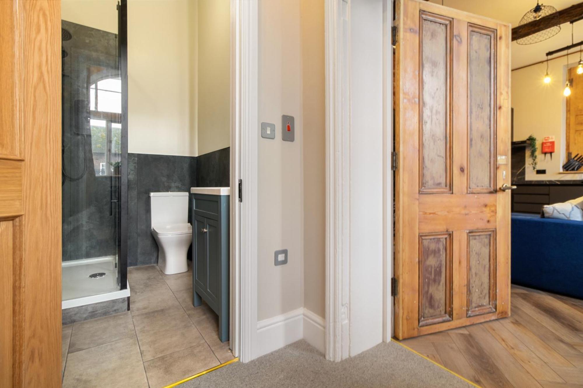 Whiskawaystays - Shaw Mews - Apartment 3 วุร์สเตอร์ ภายนอก รูปภาพ